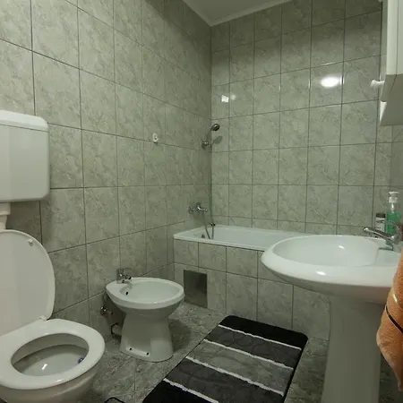 Apartman 5 *